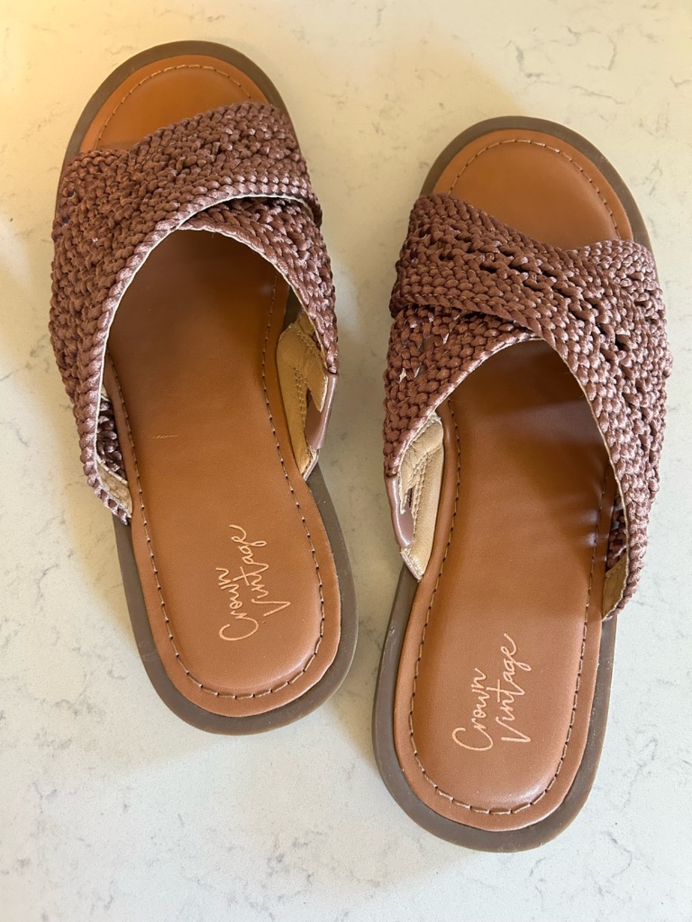 Like New Crown Vintage Antola Bronze Crochet Woven Boho Flat Slip On Sandal - Picture 9 of 15